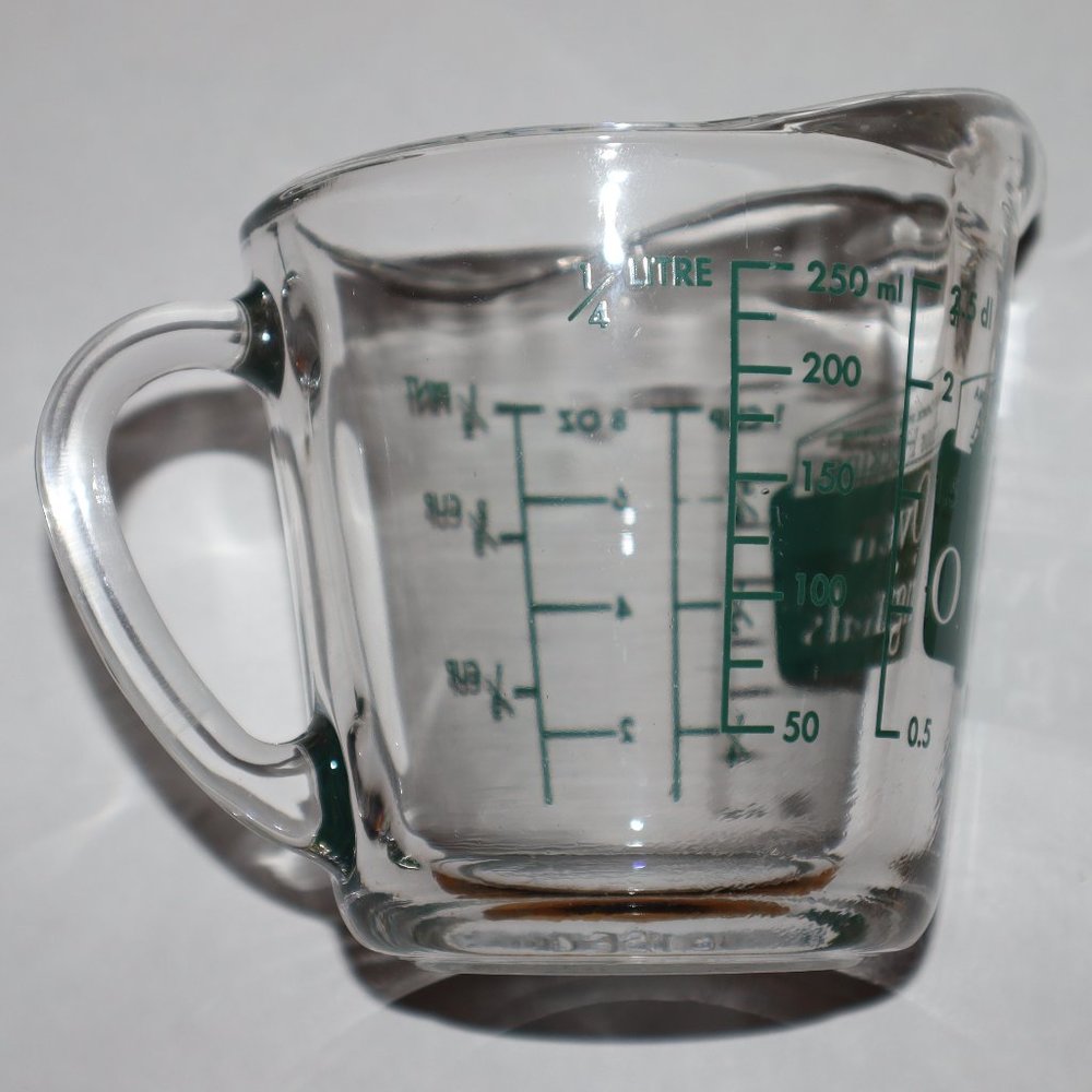 Anchor Hocking Oven Originals - 1/4 Litre - 1 Cup - Green Marking MEASURING CUP